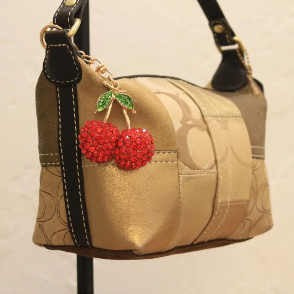 👛 SOLD 👛 - Picture 2 of 4